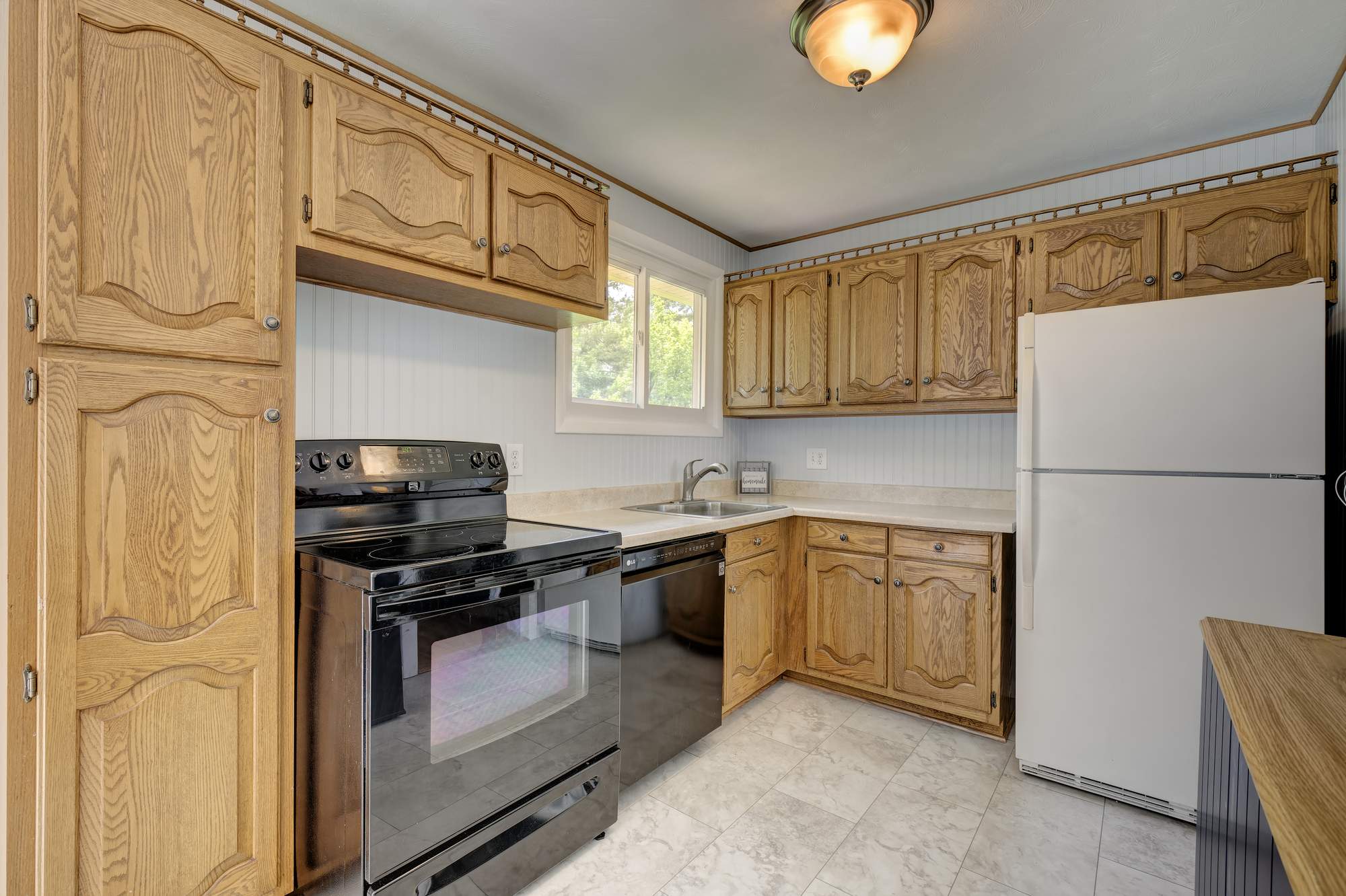 25 Yale Drive, Enfield, CT 06082