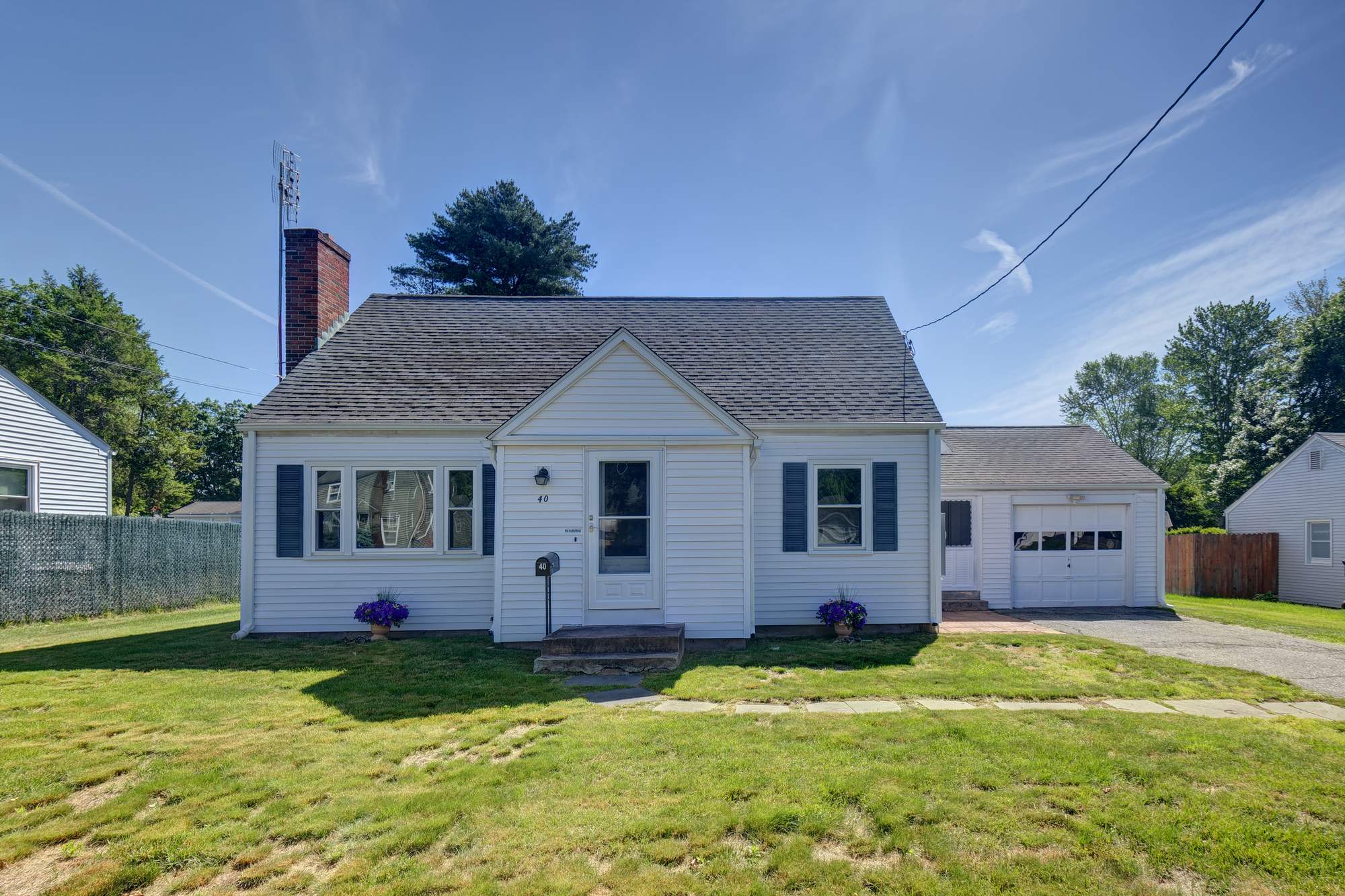 40 Oak Street, East Hartford, CT 06118