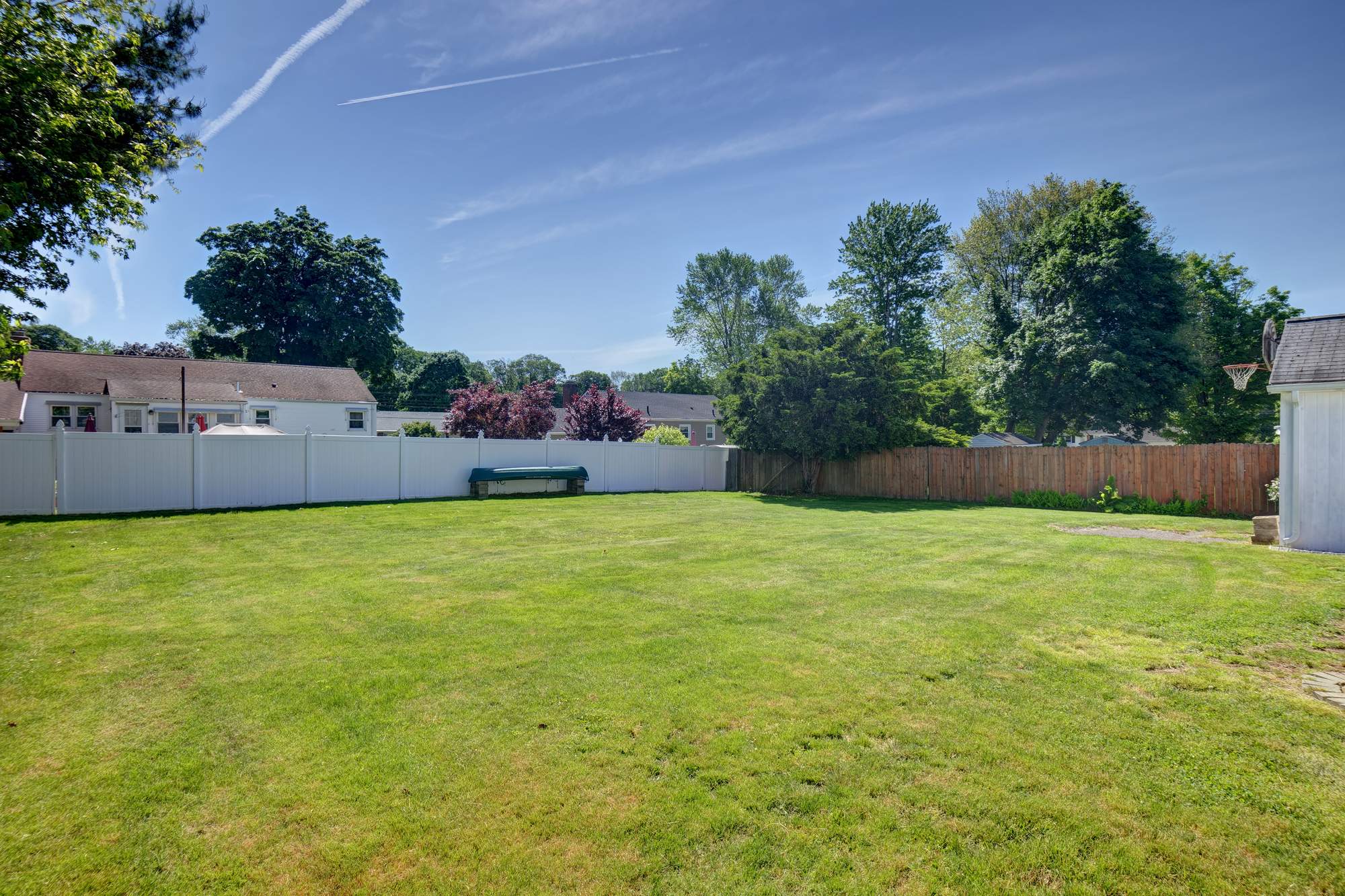 40 Oak Street, East Hartford, CT 06118