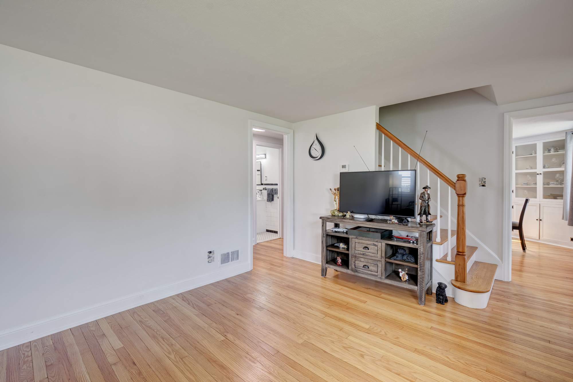 40 Oak Street, East Hartford, CT 06118