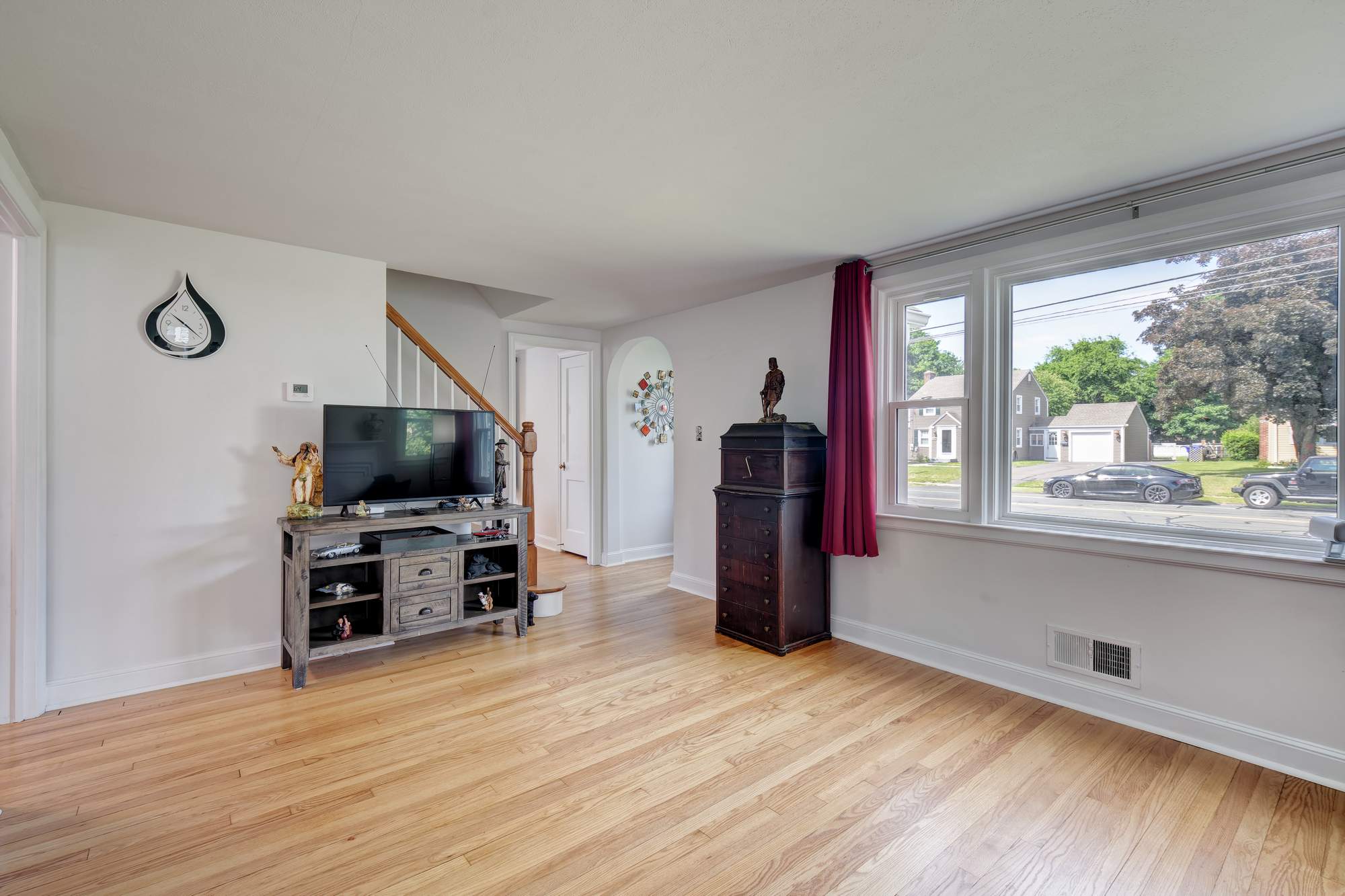 40 Oak Street, East Hartford, CT 06118