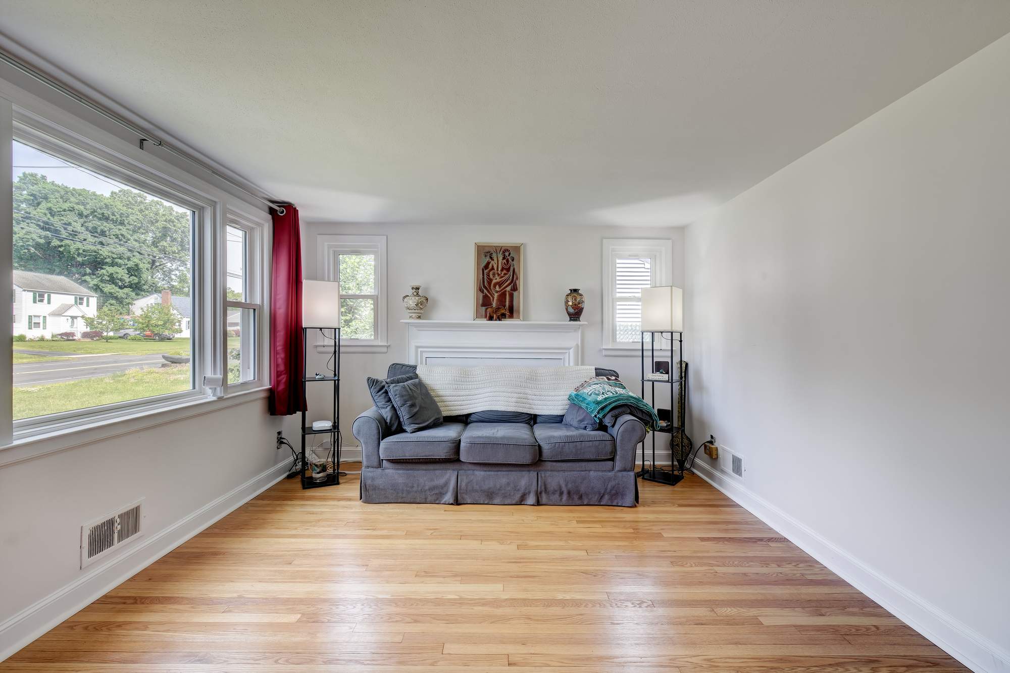 40 Oak Street, East Hartford, CT 06118