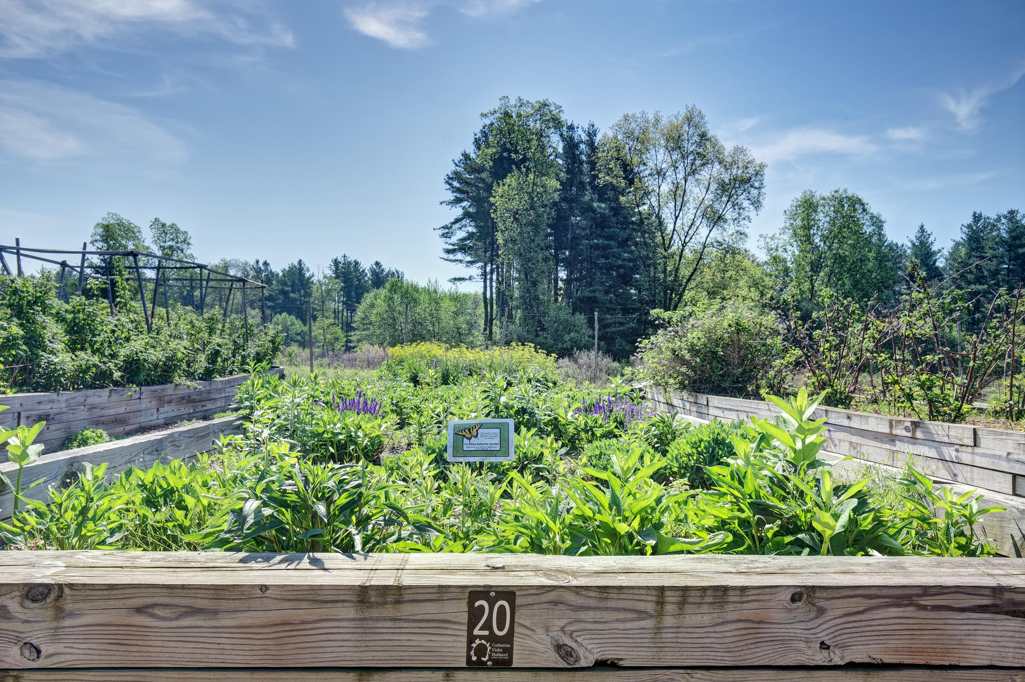 8 Commerce Road, Newtown, CT 06470