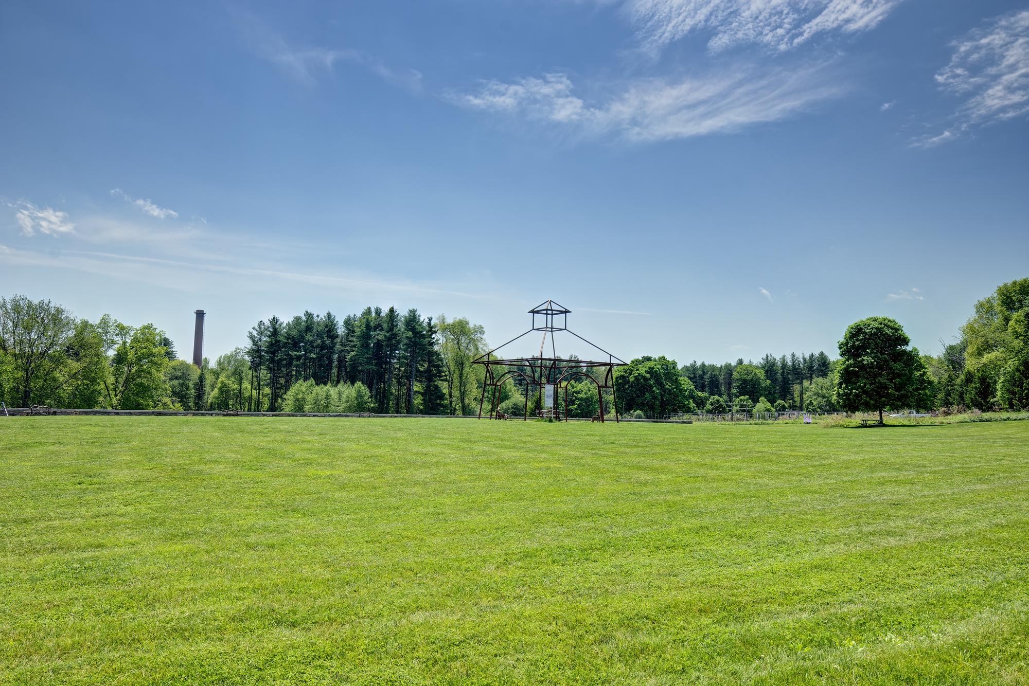 8 Commerce Road, Newtown, CT 06470