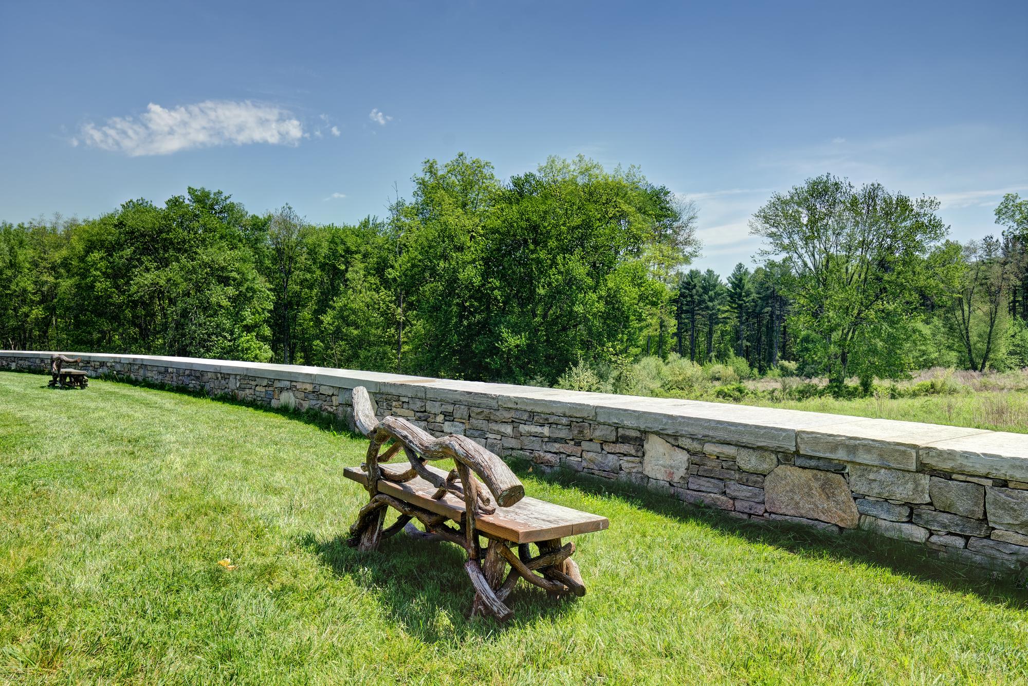8 Commerce Road, Newtown, CT 06470