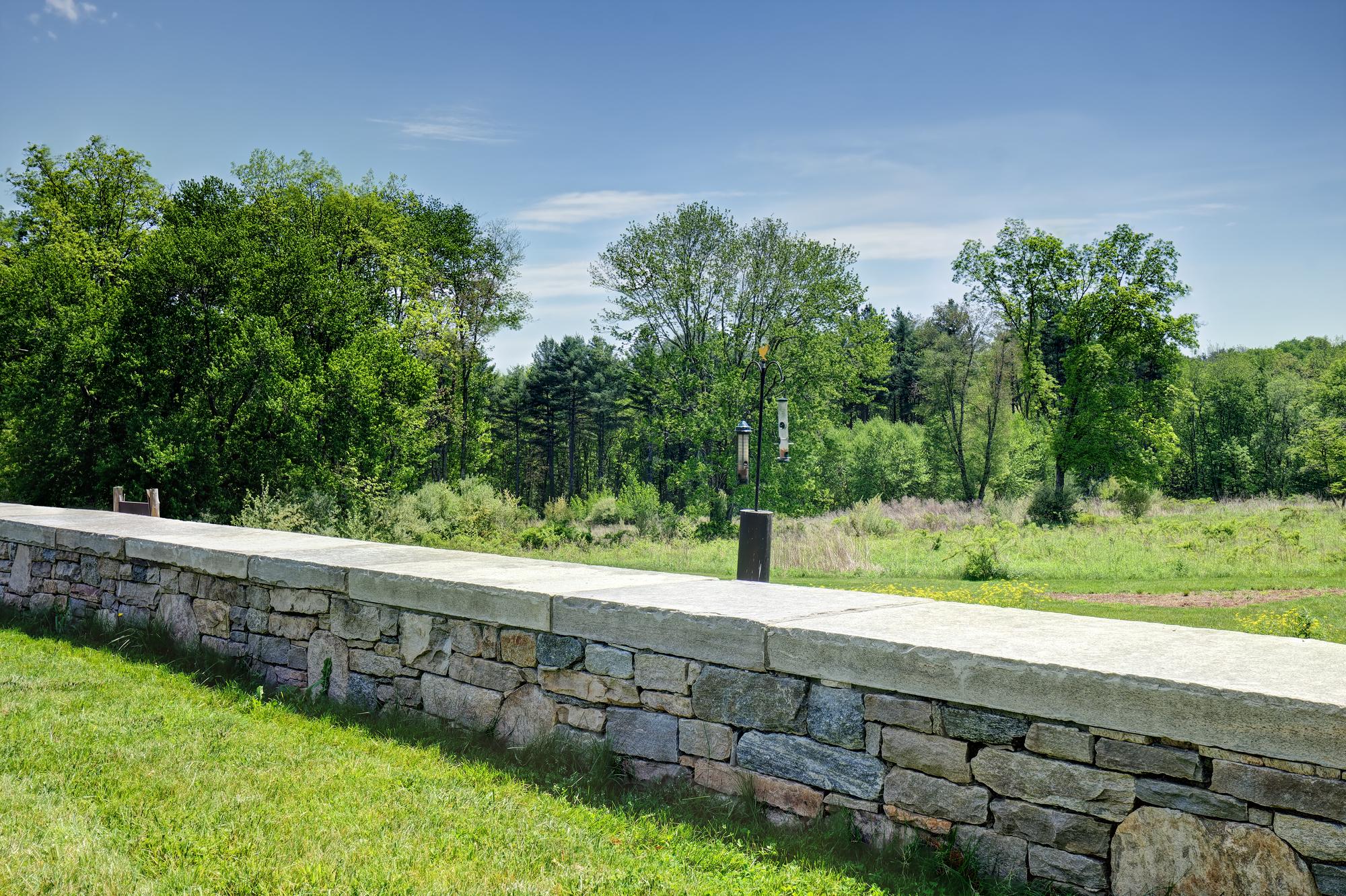 8 Commerce Road, Newtown, CT 06470