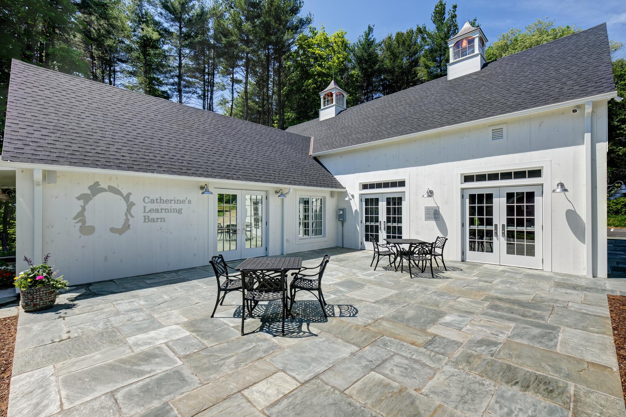 8 Commerce Road, Newtown, CT 06470