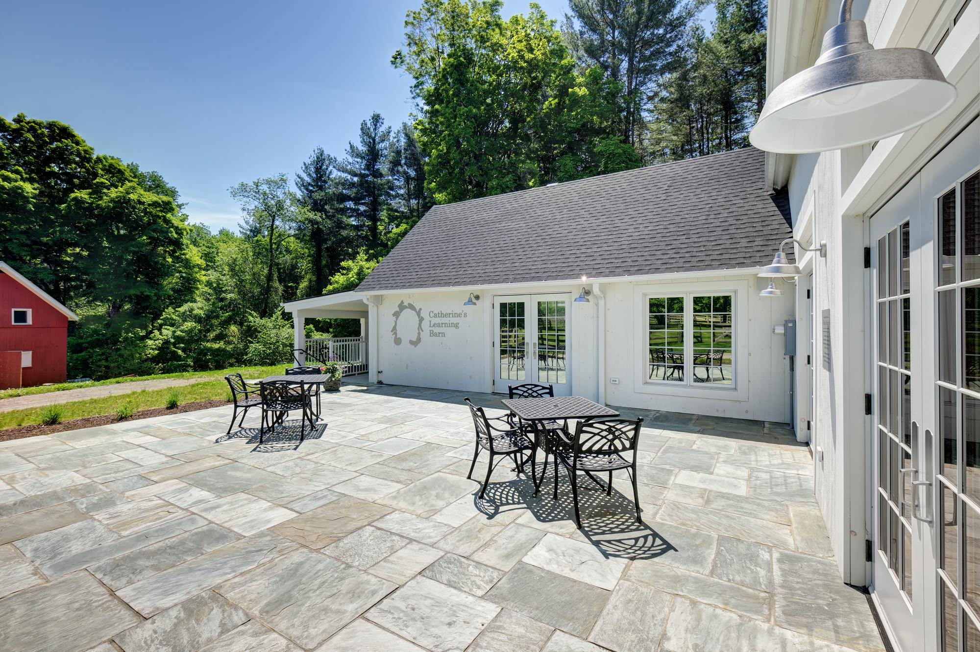 8 Commerce Road, Newtown, CT 06470