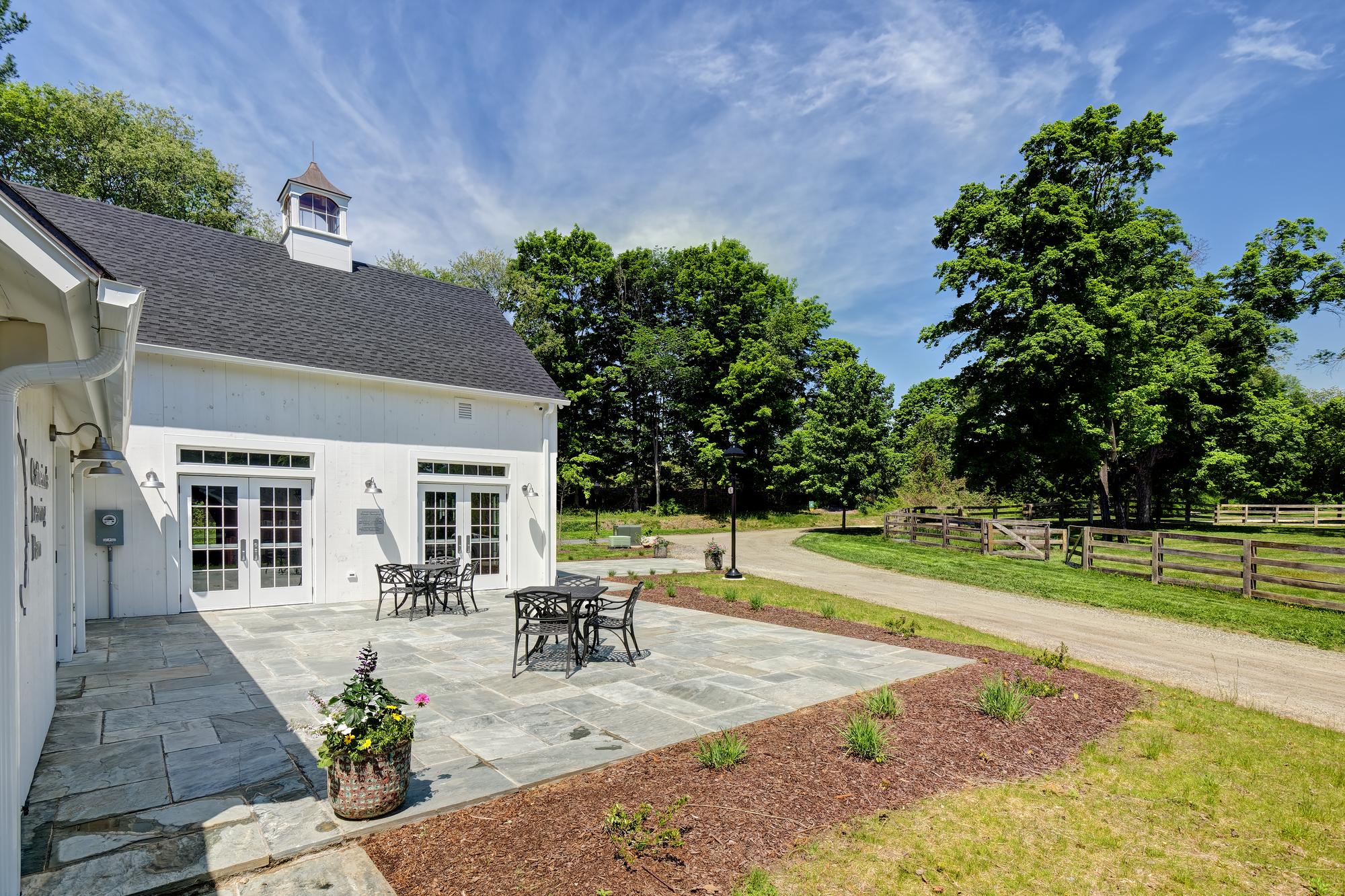 8 Commerce Road, Newtown, CT 06470