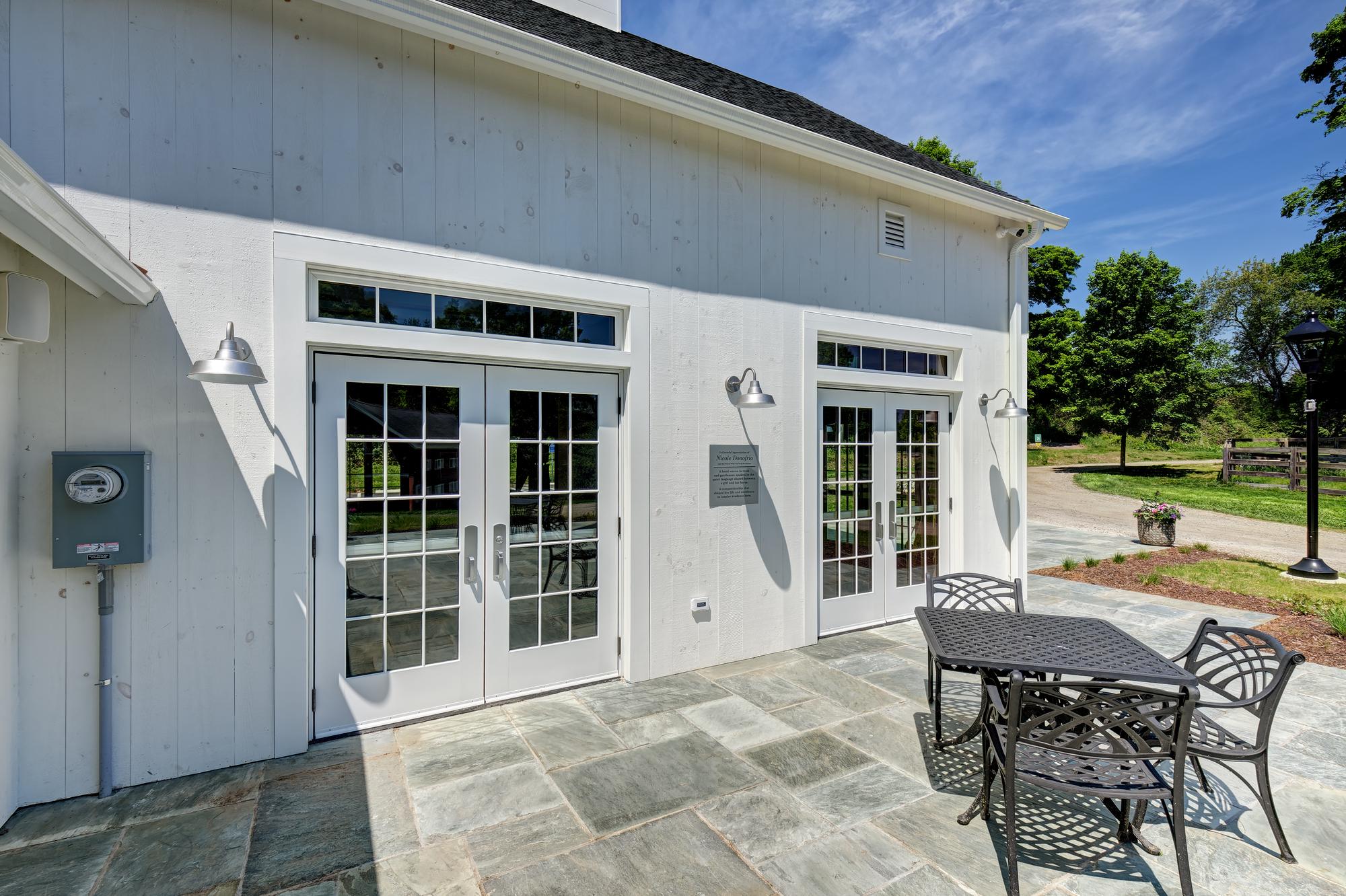 8 Commerce Road, Newtown, CT 06470