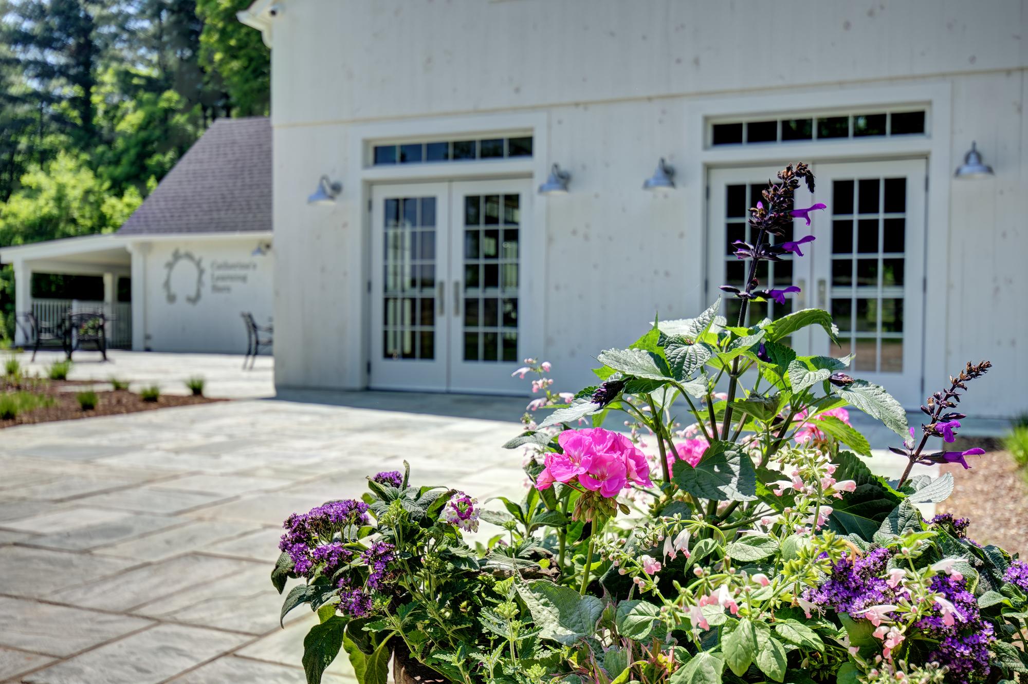 8 Commerce Road, Newtown, CT 06470