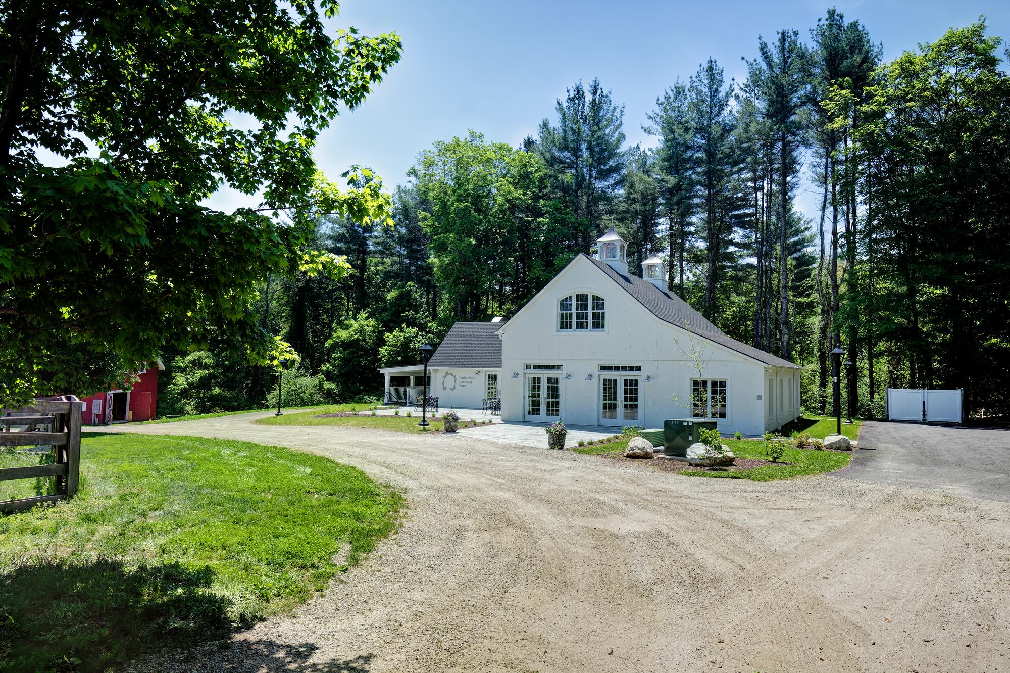8 Commerce Road, Newtown, CT 06470