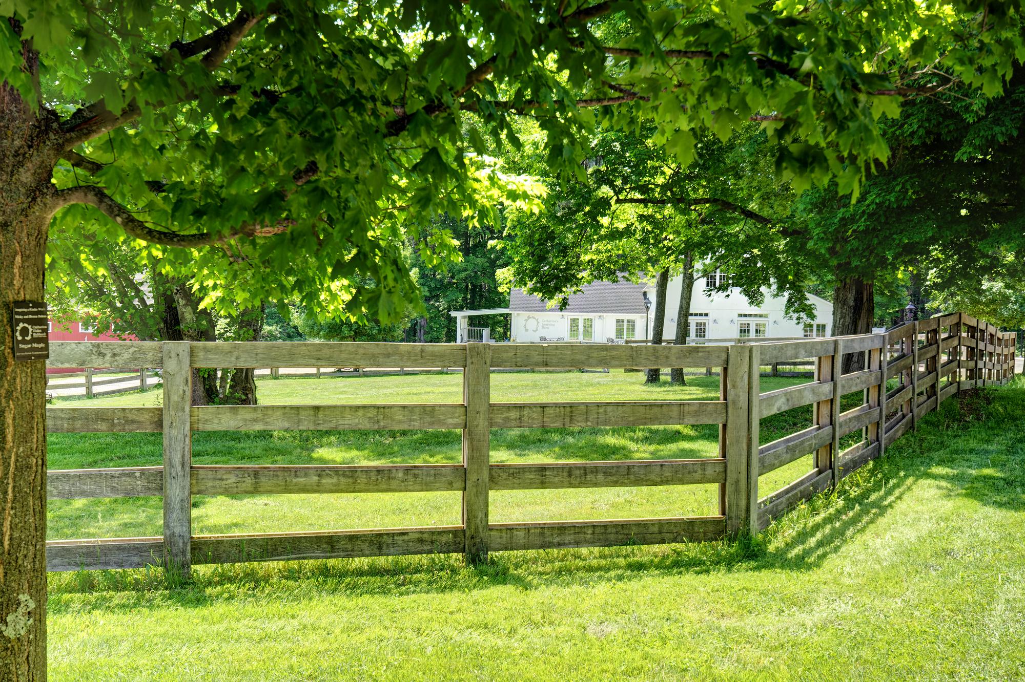 8 Commerce Road, Newtown, CT 06470